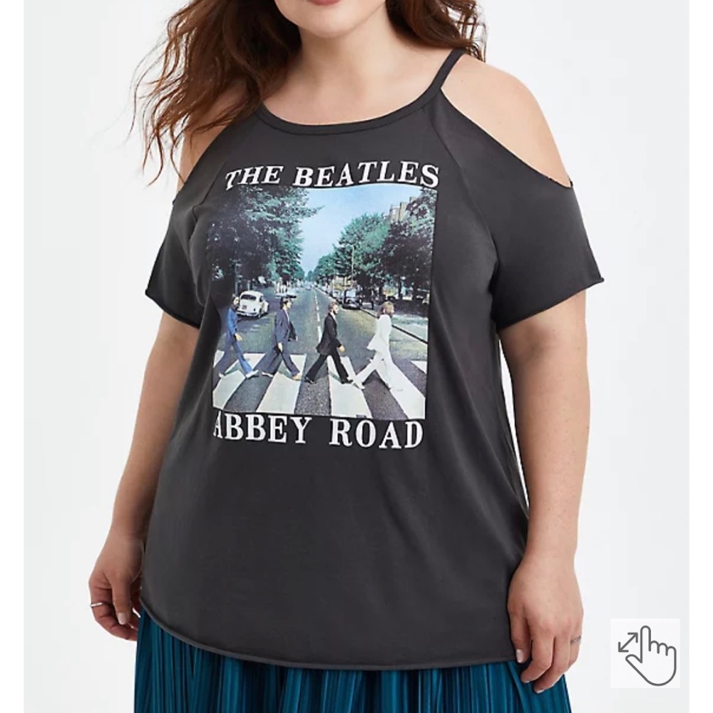 NWT TORRID BEATLES COLD SHOULDER TEE S1